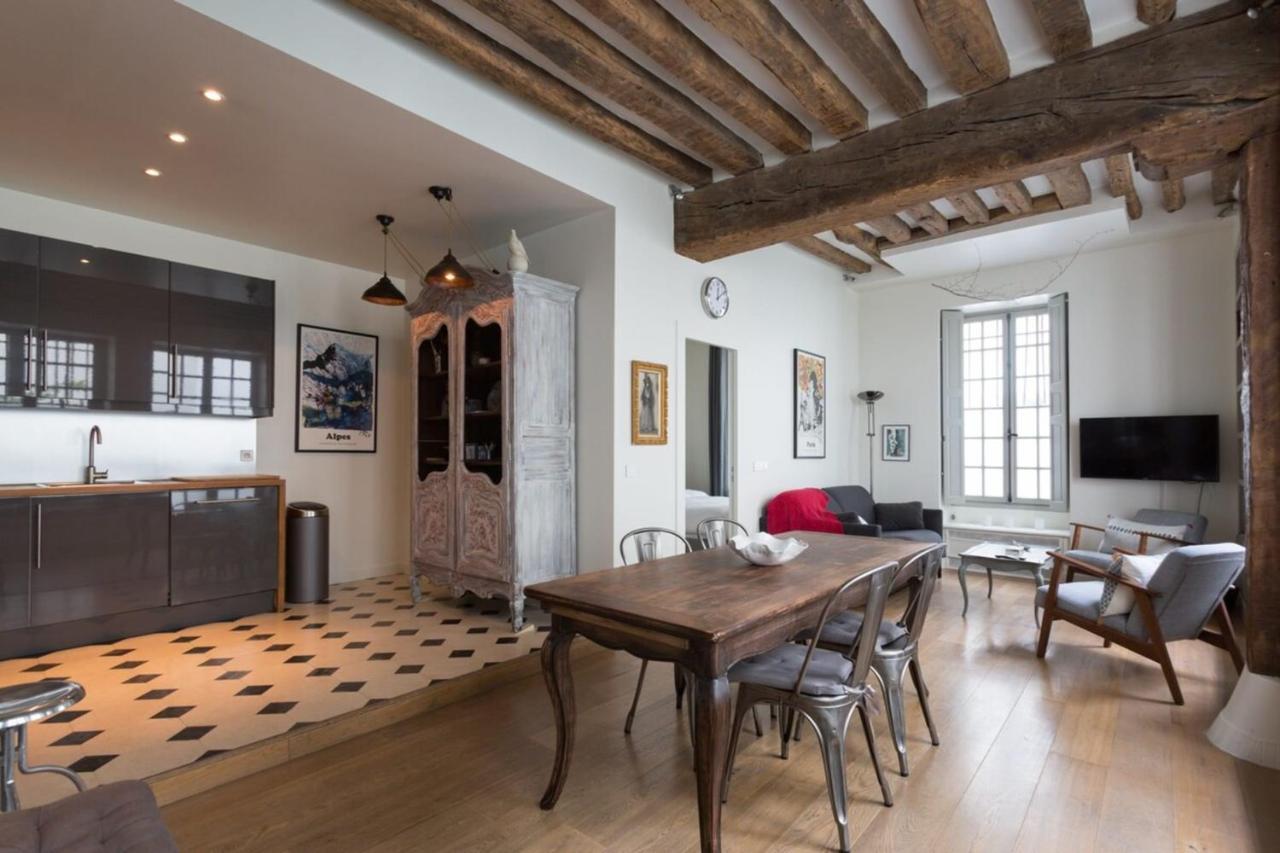Charming Appartment In Le Marais París Exterior foto